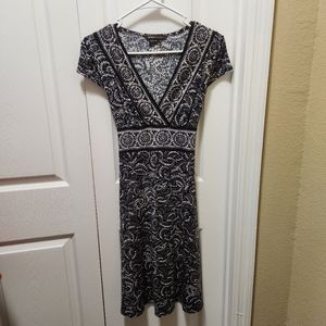 BCBGMAXAZRIA Short Sleeve Patterned Dress Size XS